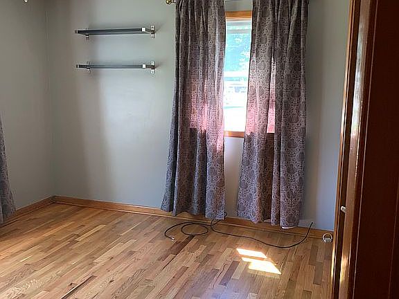 3rd image of 613 E Church St