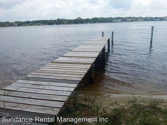 4th image of 1284 Bayshore Dr