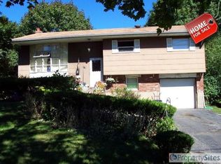 243 Tredwell Ave, Saint James, NY 11780