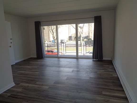 2nd image of 10314 S Komensky Ave #2C