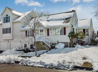 1 Henry Ter, Peabody, MA 01960