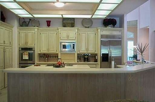 3rd image of 37 Remington Dr W