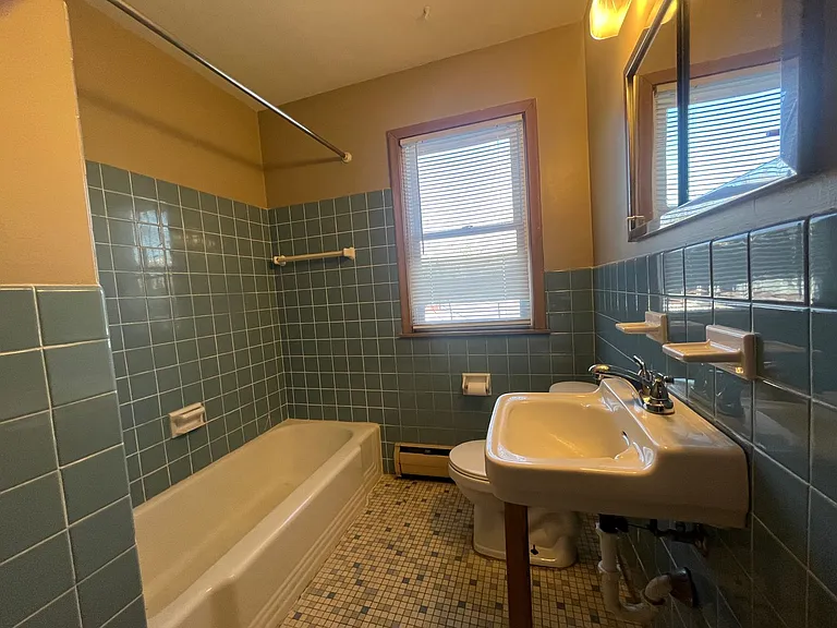 701 East 3rd St — Photo 23