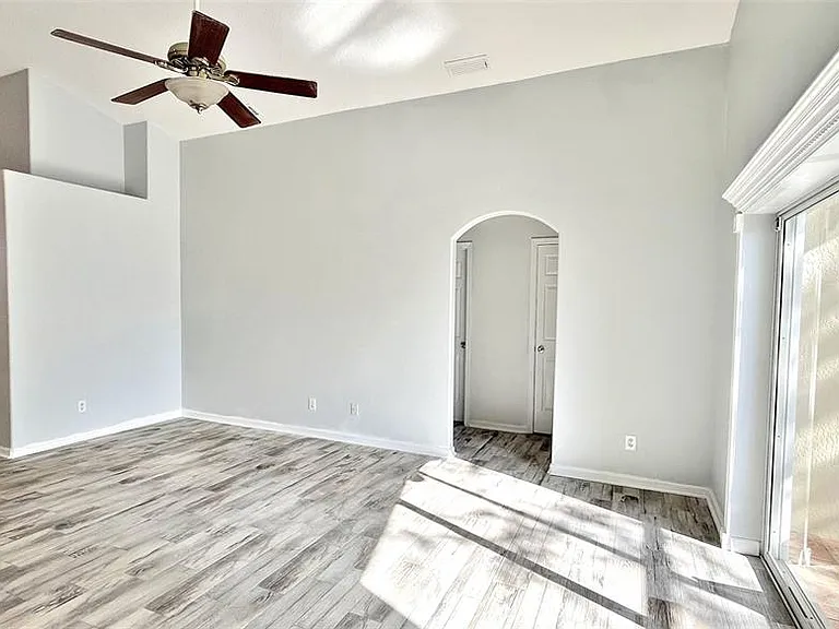 337 Silver Palms Cir — Photo 25