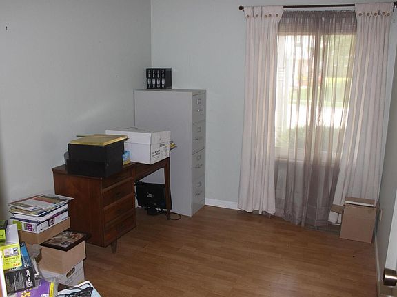 3rd image of 1320 W 54th St