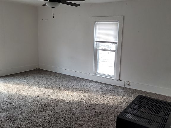 4th image of 350 Sycamore St #C
