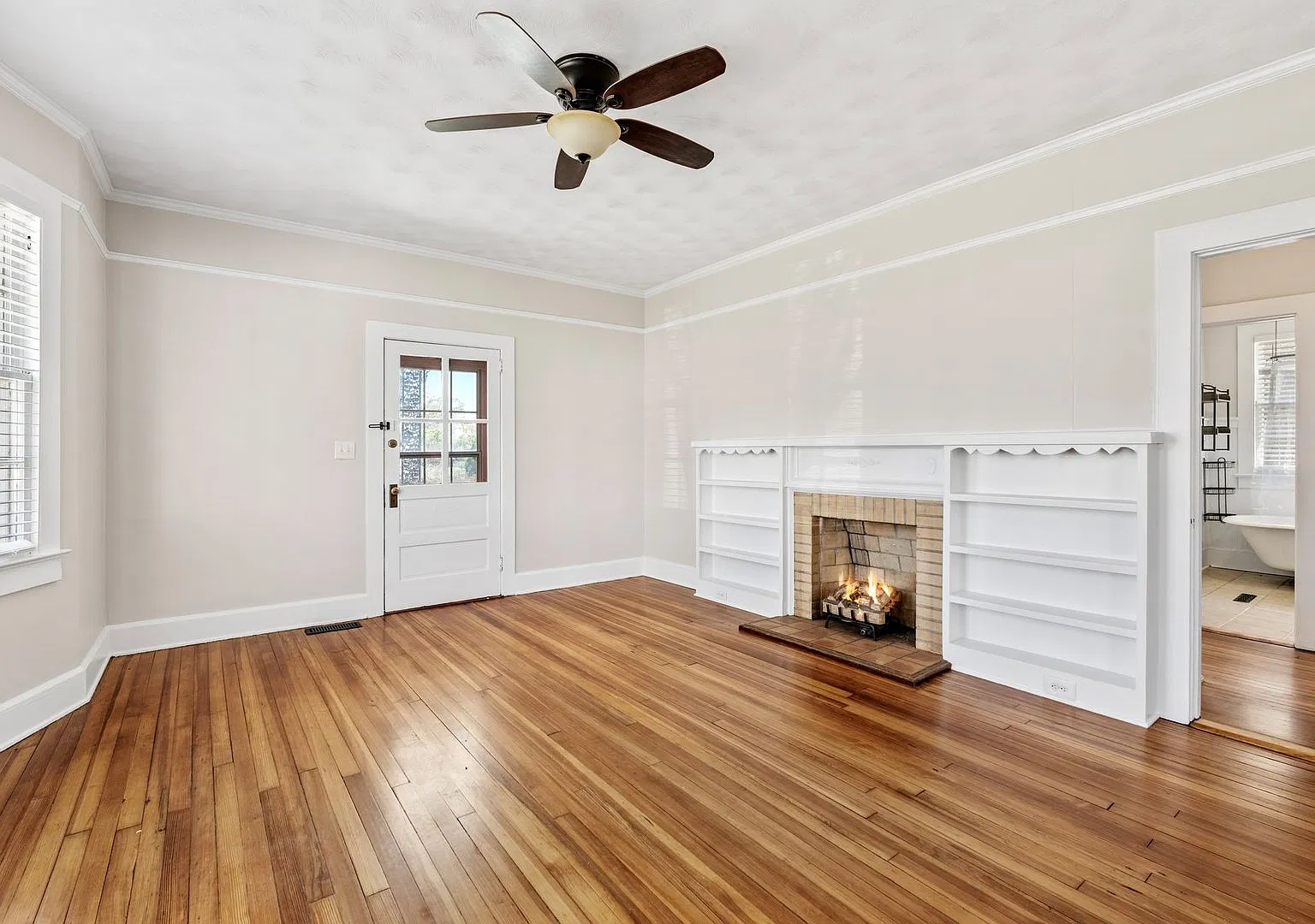 Electricity Included On This Renovated 2 Br,1 Ba Bungalow In Lyman — Photo 1