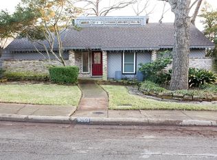 9060 Summer Glen Ln, Dallas, TX 75243
