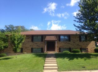 4613 W Millbrook Dr, Columbia, MO 65203