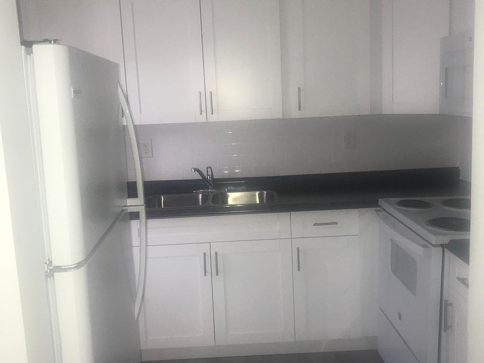1st image of 190 SE 12th Ave #7B