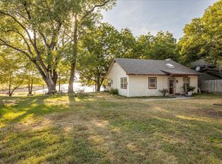 701 E Lake Dr, Weatherford, TX 76087