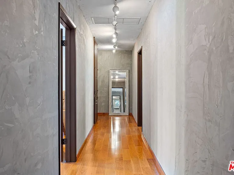 1133 Somera Rd — Photo 24