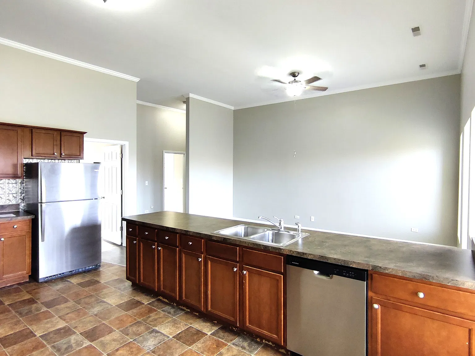 1515 / 2026 North 3372nd Road - 503 — Photo 4