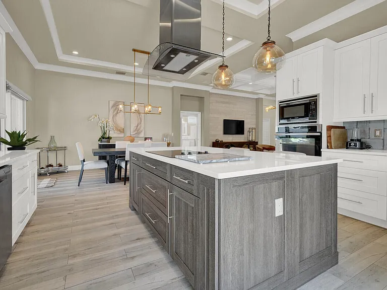 875 SE 13th Ave — Photo 27