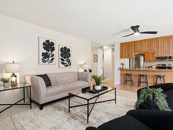 3rd image of 1543 Clover Pl