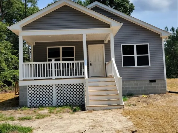 12329 Pine Trl, Gloucester, VA 23061