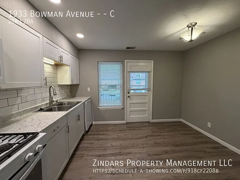 1933 N Bowman Ave #C — Photo 2