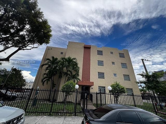 1st image of 677 SW 9th Ave APT 205