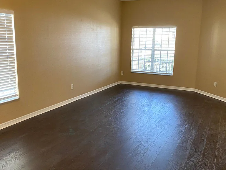 1028 Longville Cir — Photo 13
