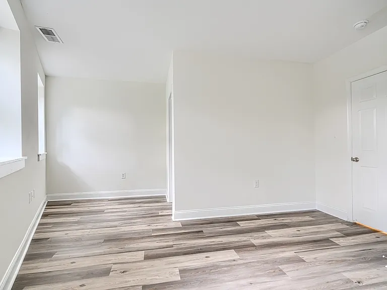 739 W Pratt St #2 — Photo 16