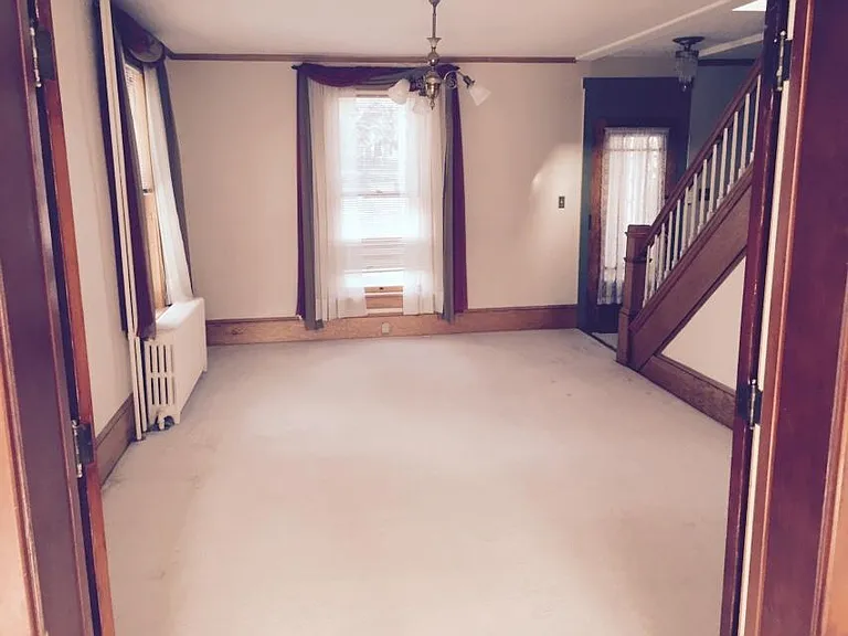 422 Bloom Rd — Photo 3