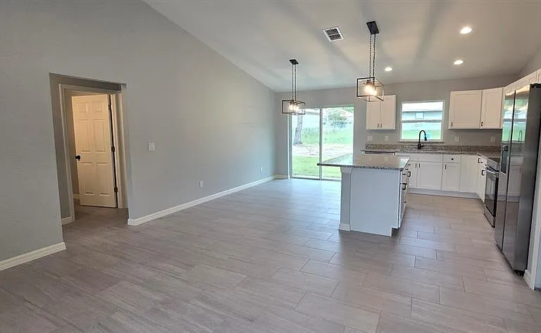 5545 SE 70th Ave — Photo 6