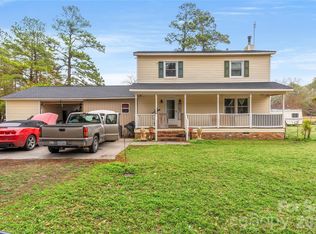 51 Lakeside Dr, Fair Bluff, NC 28439