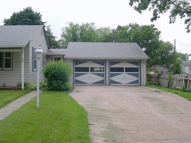 2nd image of 108 High St