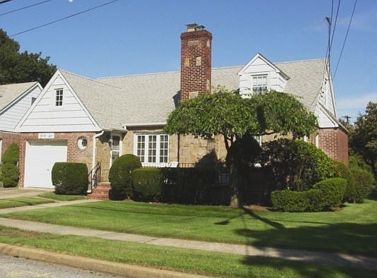 1st image of 46 Lesoir Ave