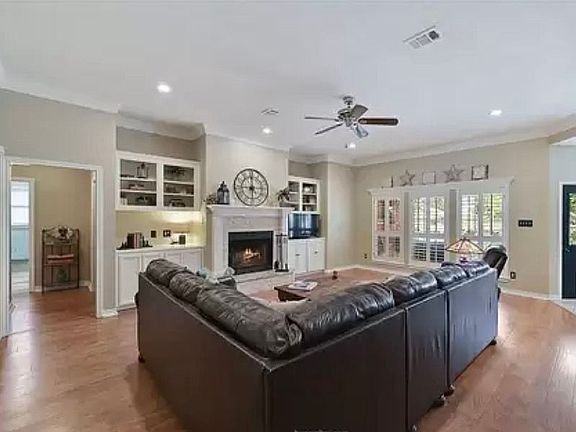 4th image of 2703 Greenberry Ct