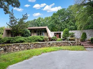 166 Lourdes Rd, Somerset, MA 02726