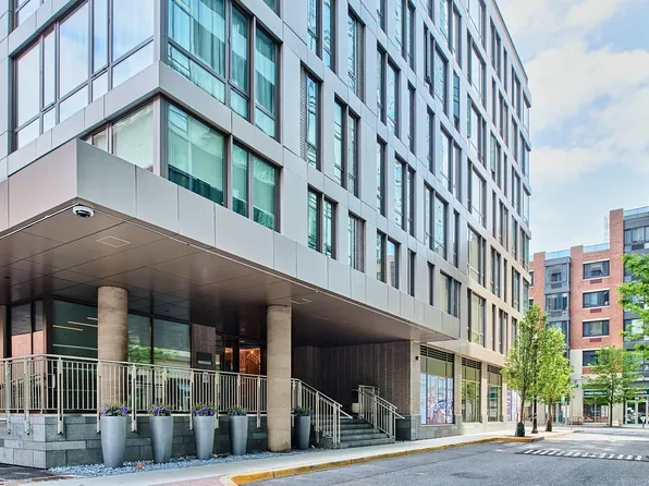 2 Shore Ln Unit 411, Jersey City, NJ 07310