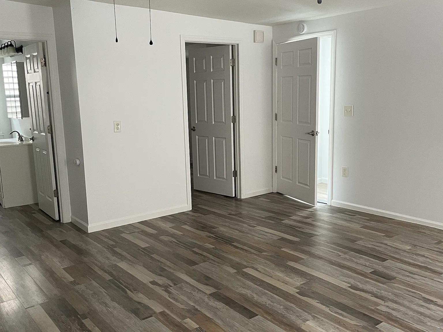 1 bed, 750 sqft, $1,200 — Photo 4