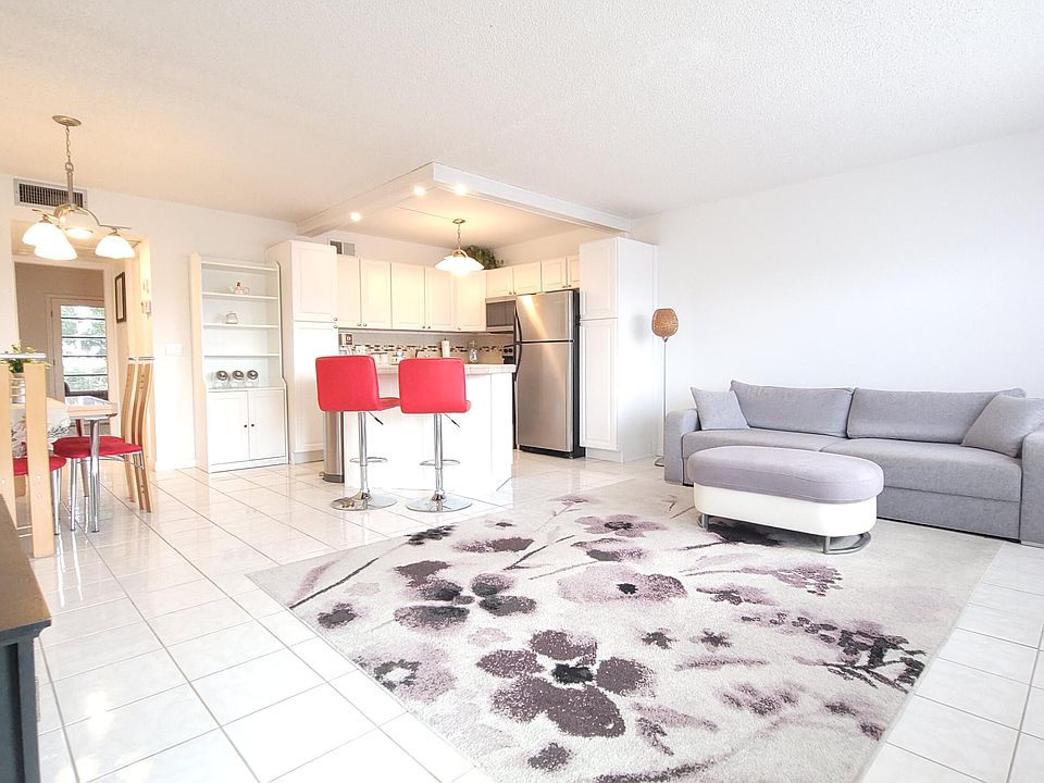 1st image of 405 Southampton A