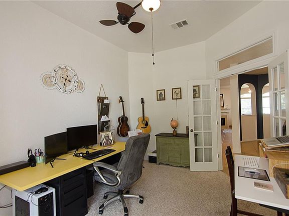 5th image of 2928 Lynnbrook Dr