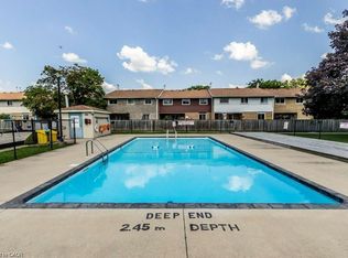 423 Westwood Dr #44, Kitchener, ON N2M 5B5