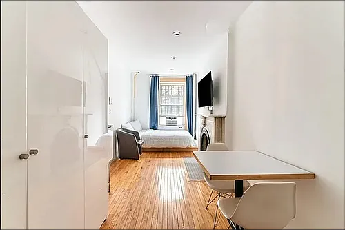 408 W 22nd St #1F Photo 1 408 W 22nd St #1F Photo 1