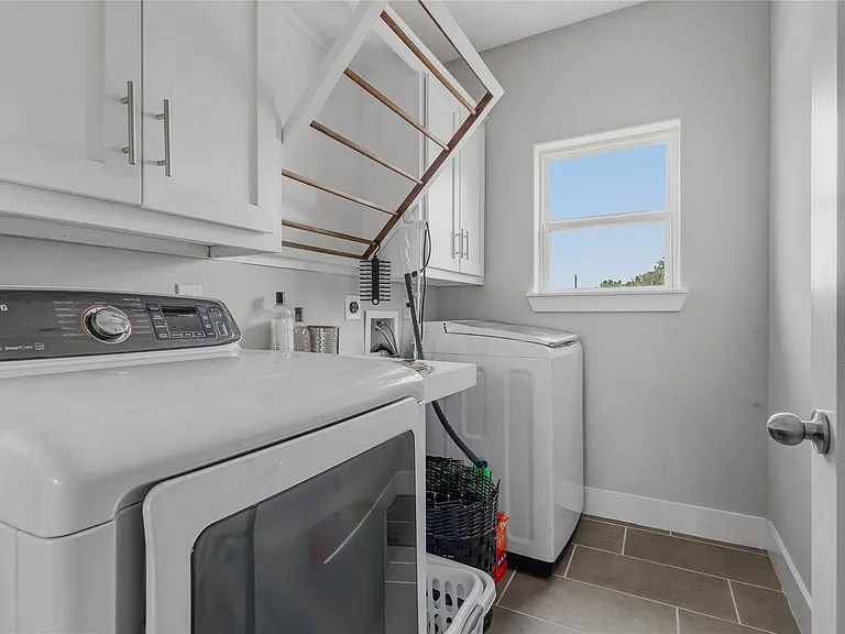 704 Vincent St — Photo 25
