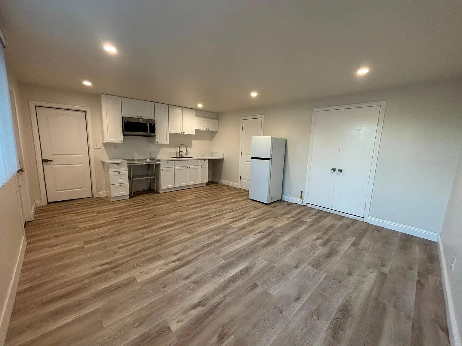 Studio, $1,650 — Photo 1