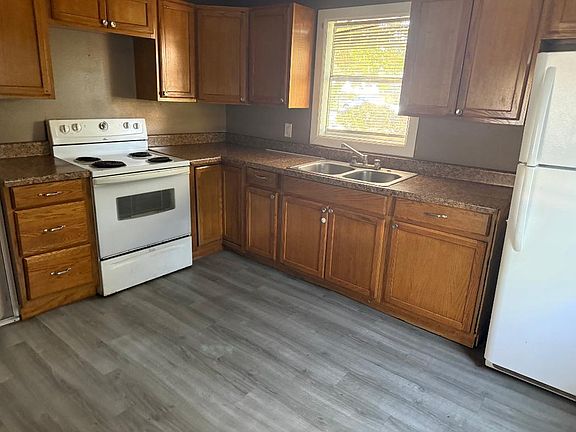 5th image of 701 4th St