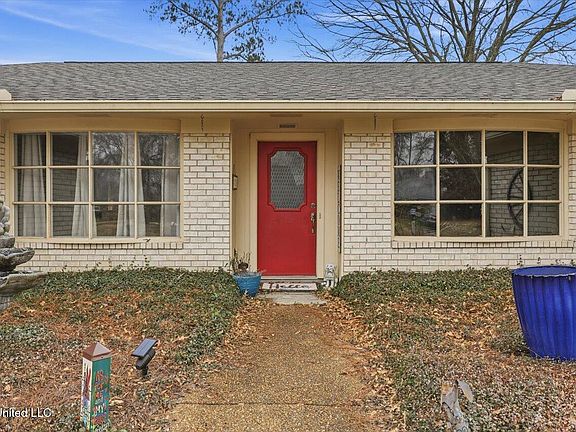 5th image of 229 Greenfield Pl