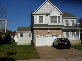 51 Churchill St, Iselin, NJ 08830