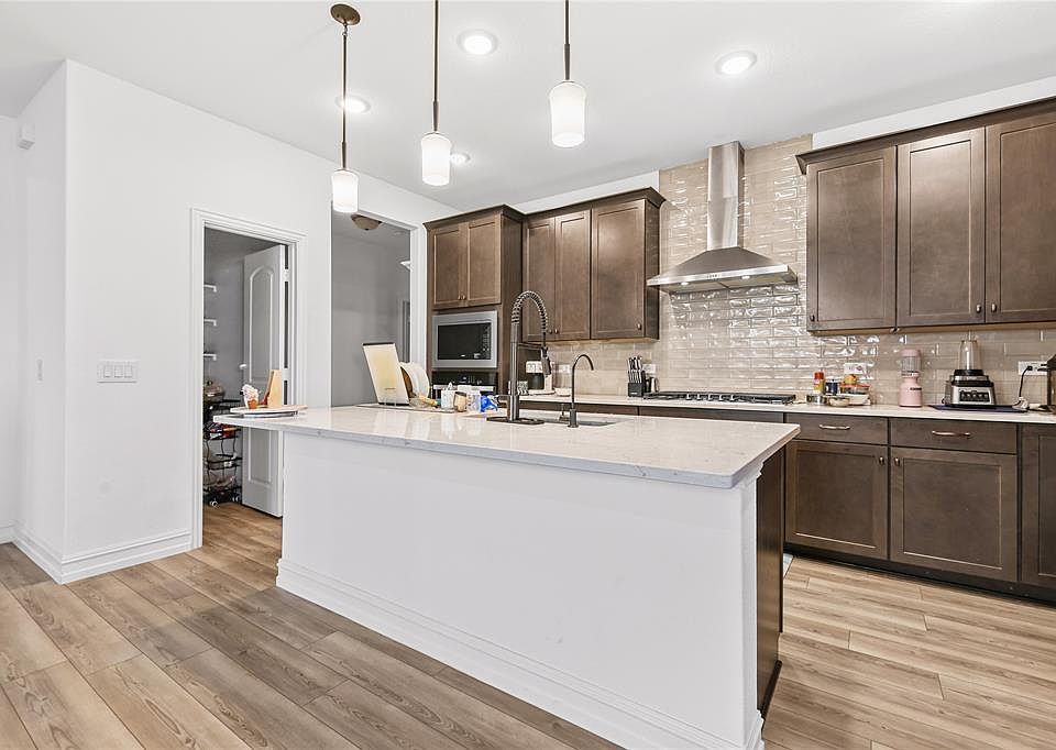1st image of 528 Wickerdale Way #528