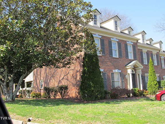 2nd image of 603 E Mountcastle Dr APT 9