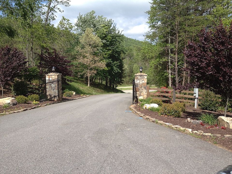 1st image of The Hills Ln
