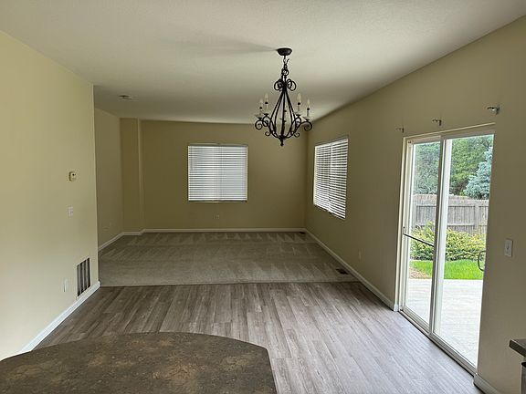 5th image of 10433 Victor St
