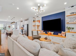 42561 Antonia Ter, Sterling, VA 20166