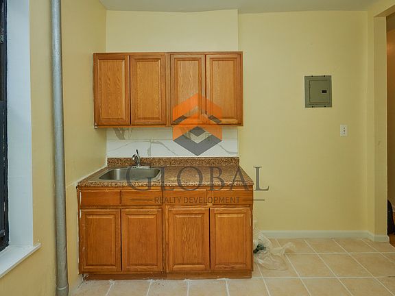 2nd image of 537 E 139th St APT 3C