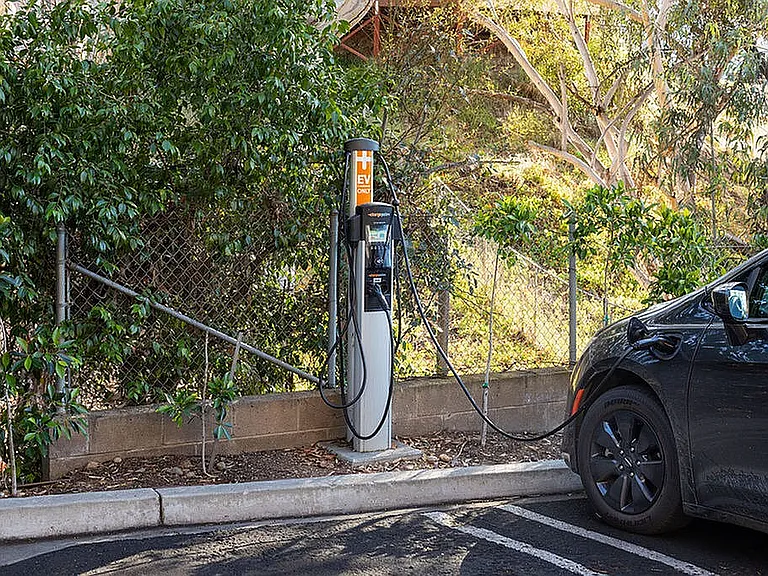 Live Sustainably With Electric Vehicle Charging