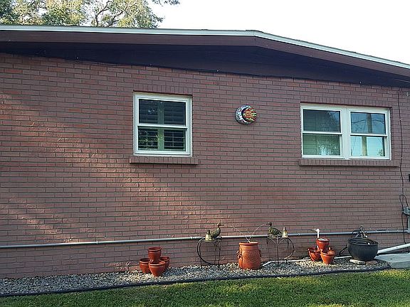 5th image of 502 Hillsdale Cir
